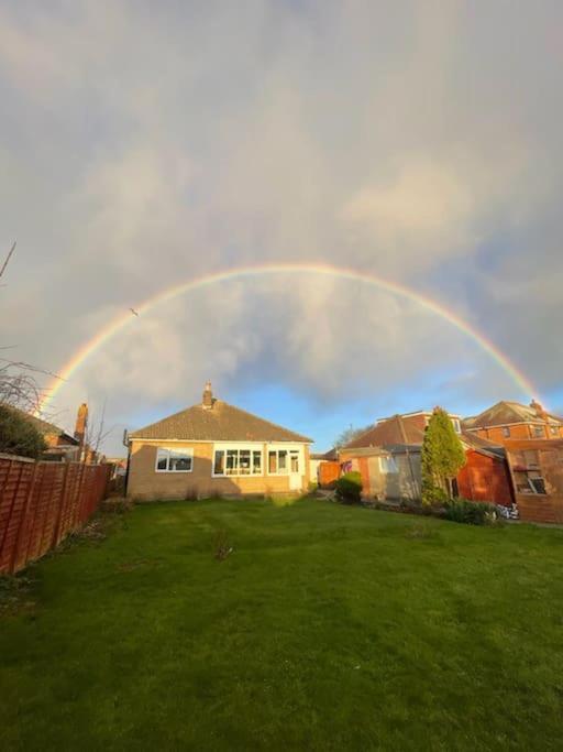 Early Sunrise - Entire House In Withernsea Exterior foto